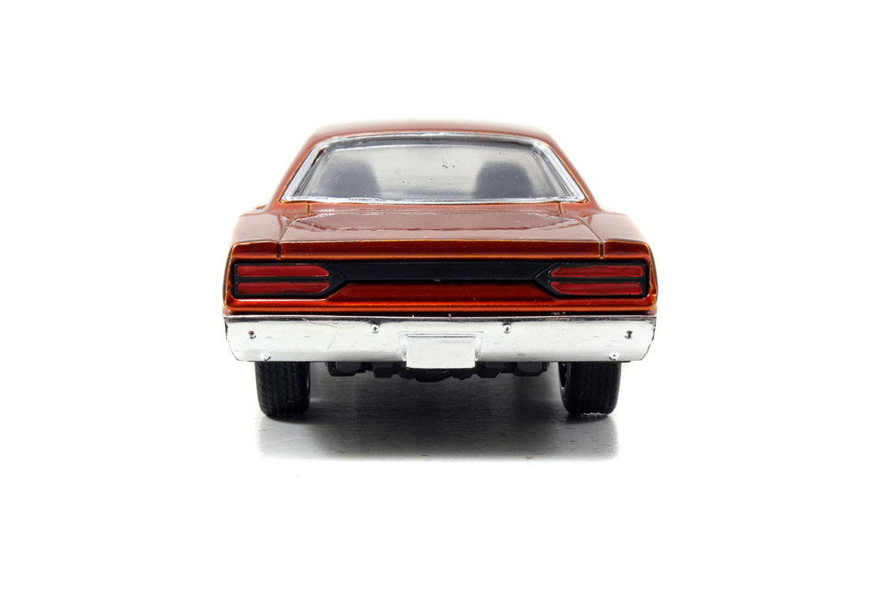 Jada Fast & Furious 1:32 Dom's Plymouth Road Runner trunk detail enhances display realism.