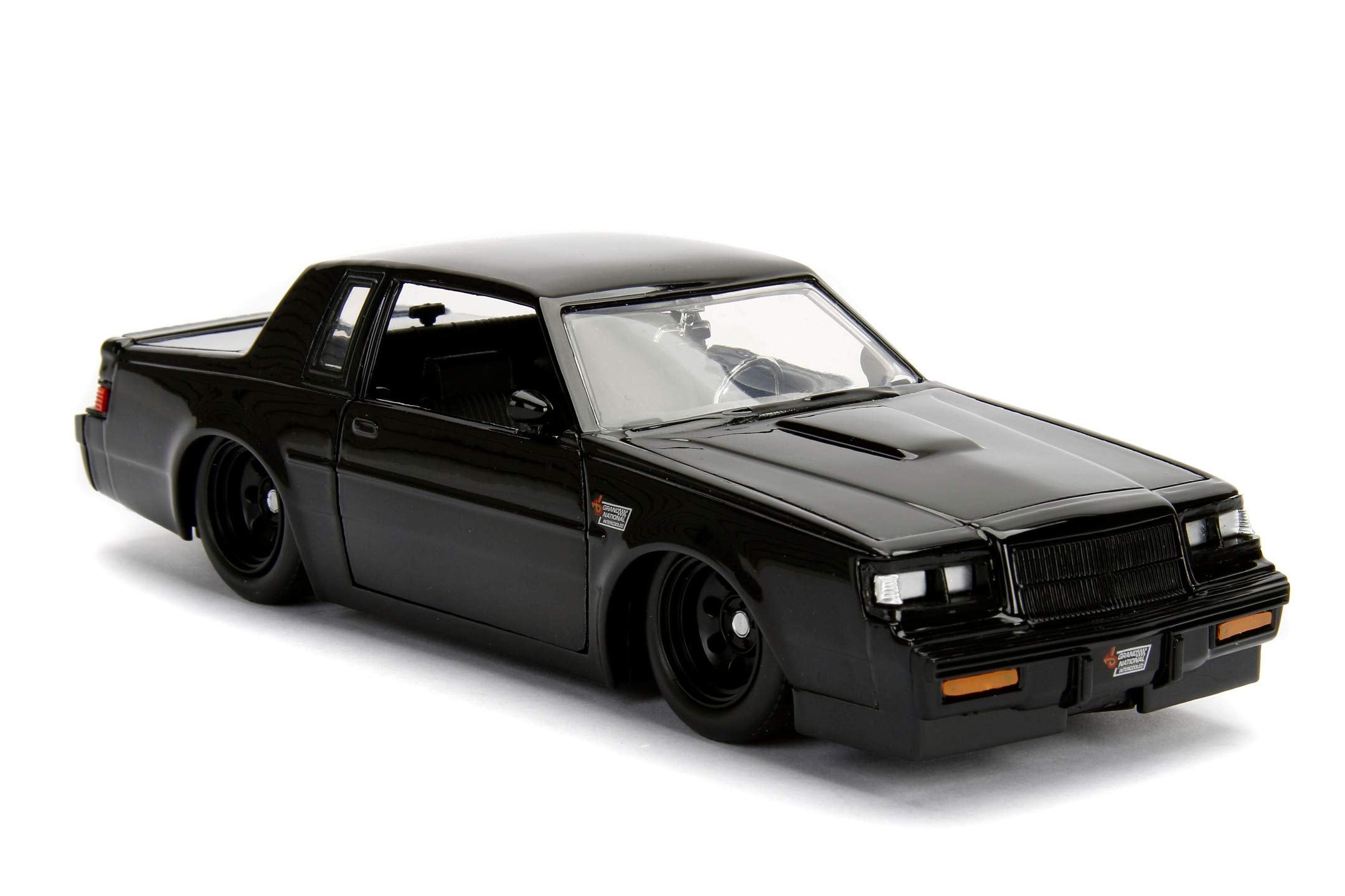 1:24 scale styling cues from Jada capture iconic lines for collectors