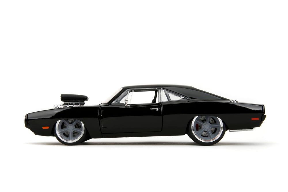 Jada Fast & Furious 1970 Dodge Charger rubber tires add realistic weight.