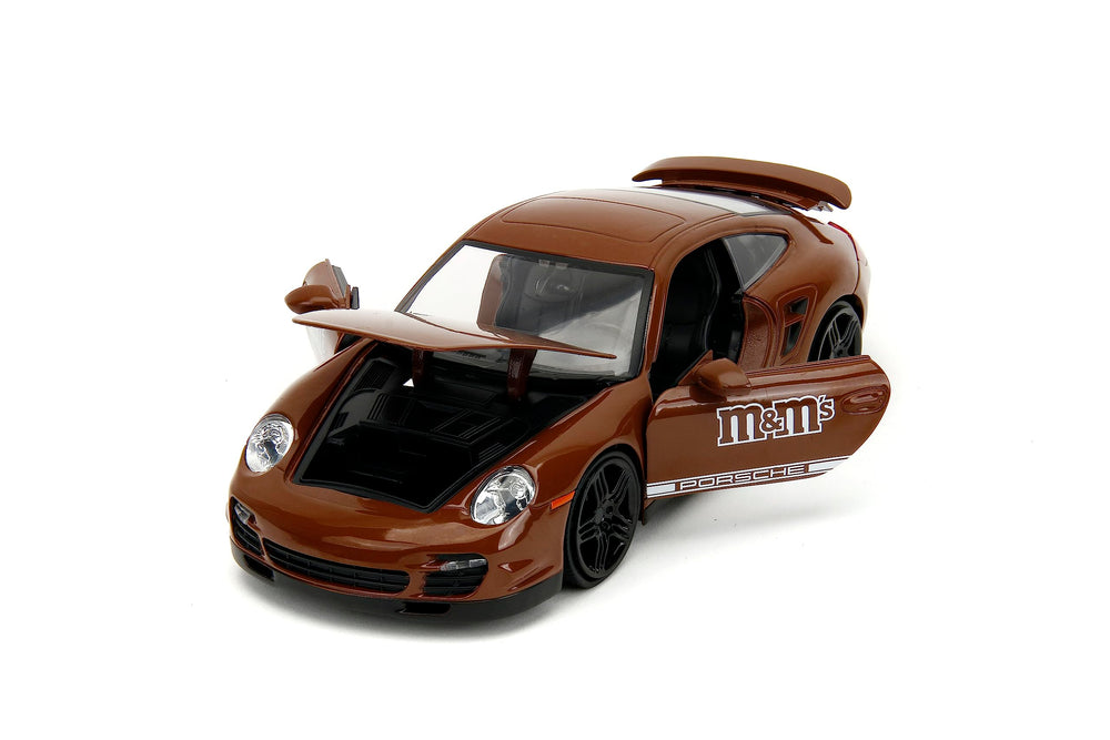 Brown figure 2.75-inch included for a scale-friendly display companion.