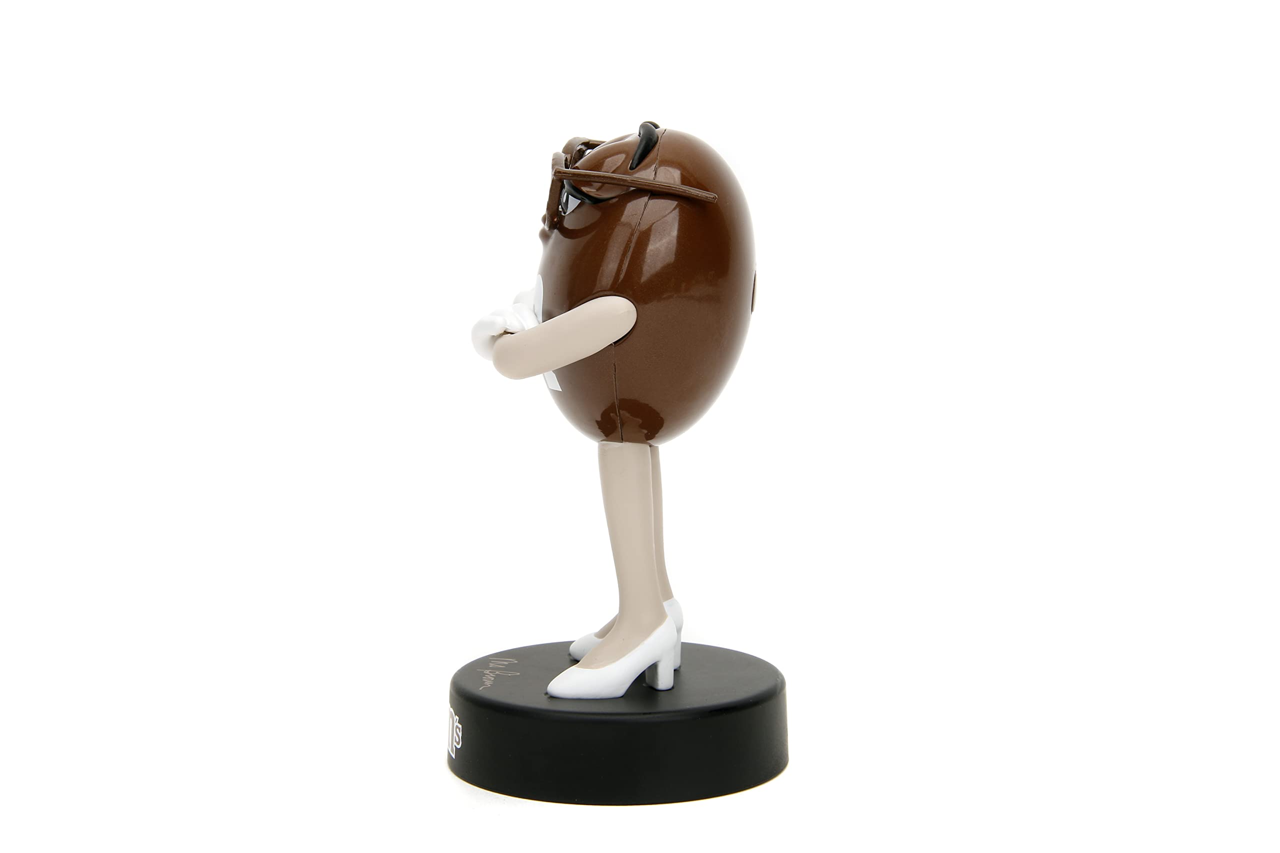 Dynamic pose detail on Jada MMS Brown figure enhances display aesthetics.
