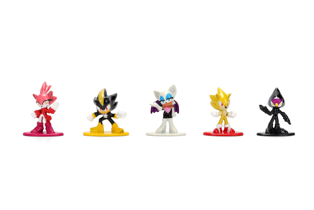 Jada Sonic Series 2 Super Silver figure with metallic sheen and display appeal.