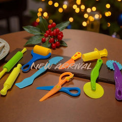 Jaeespon kids playing with dough set shows safe, engaging learning