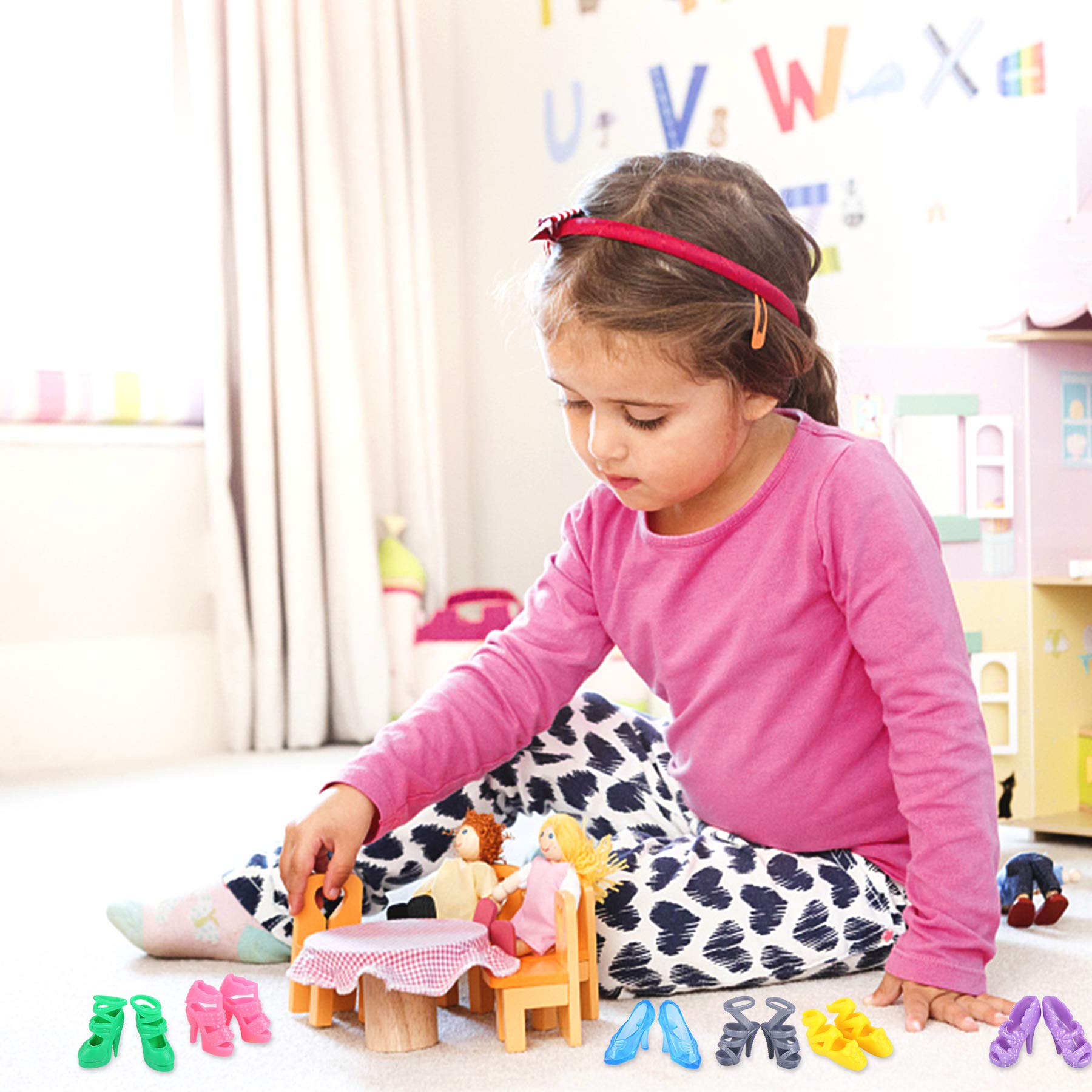JANYUN plastic doll shoes designed for safe indoor dress-up activities.