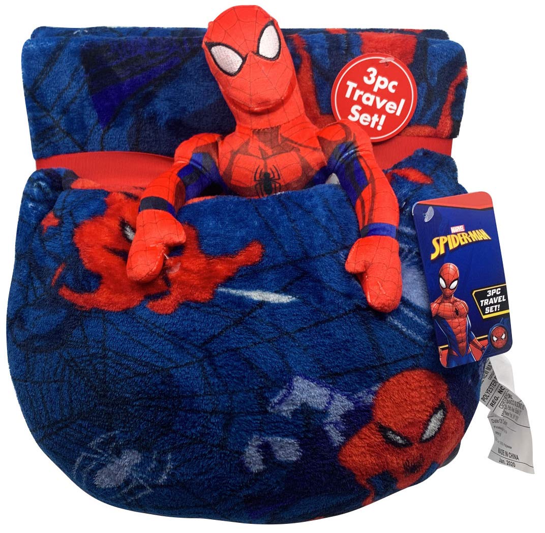 Jay Franco Spiderman collection coordinating bedding for a themed bedroom