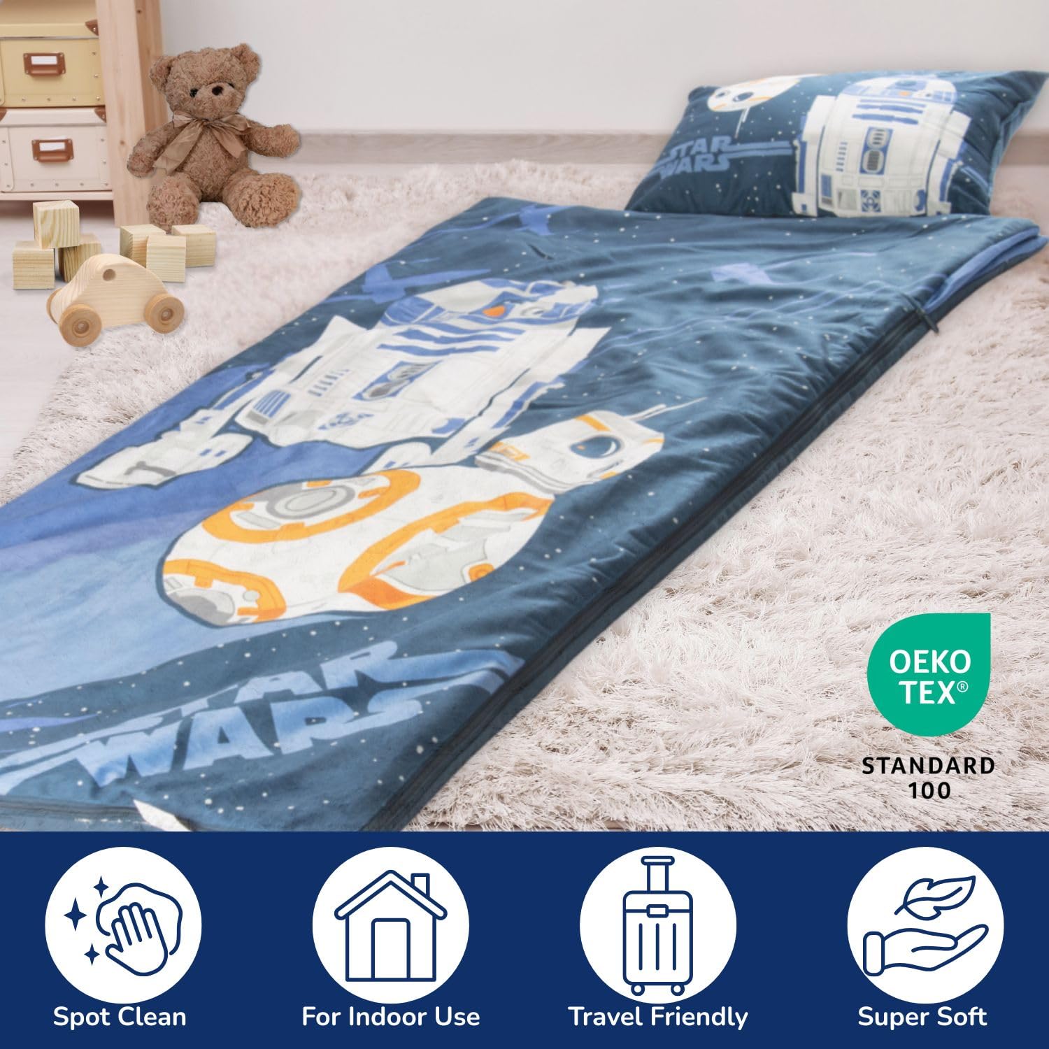 Jay Franco Star Wars slumber bag zipper closure for a snug fit