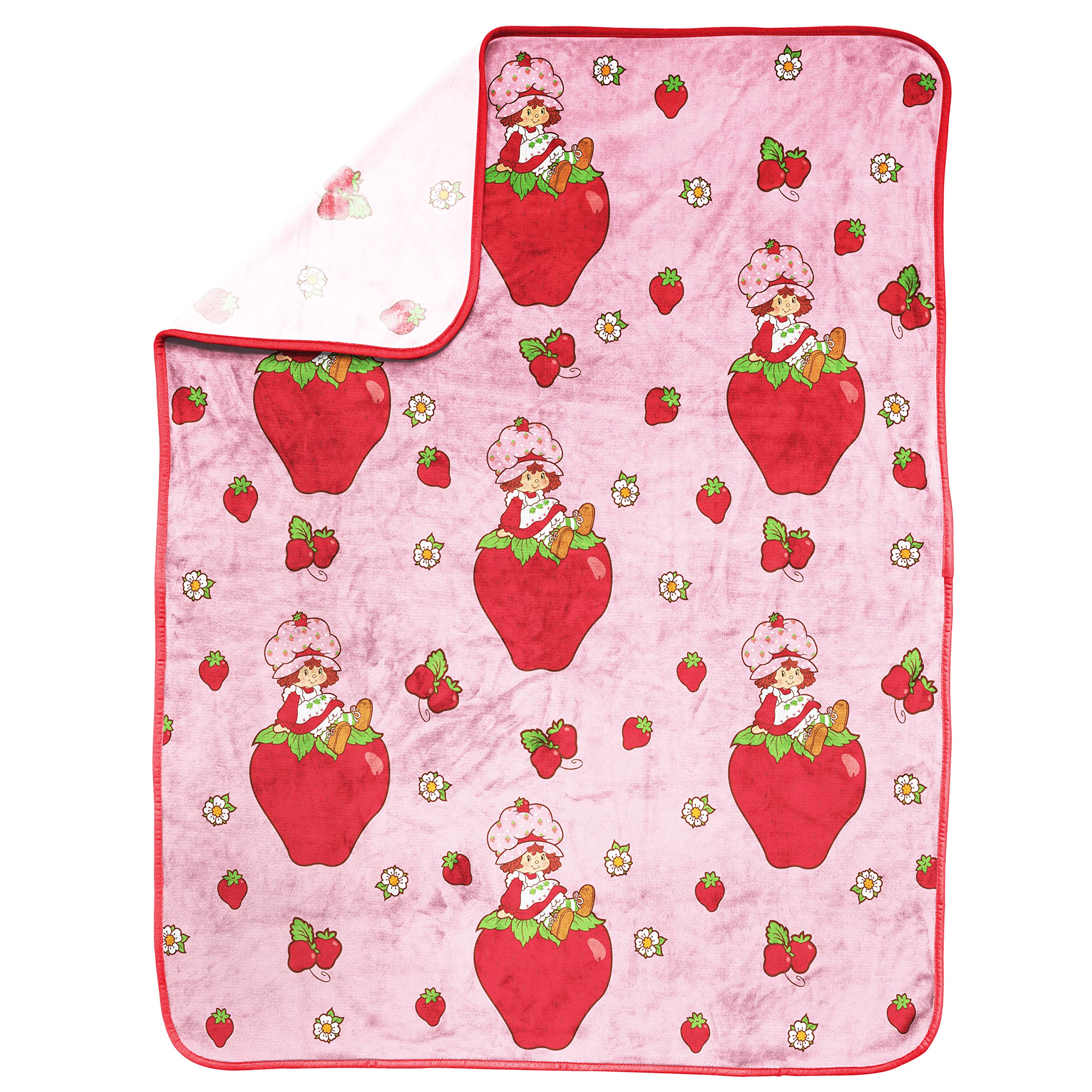 Jay Franco Strawberry Shortcake Nogginz set adds colorful bedroom decor for kids