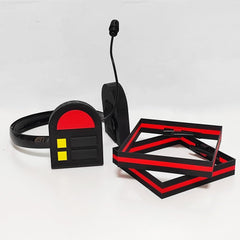 JCvCX red and black hairclips complete a bold cosplay style