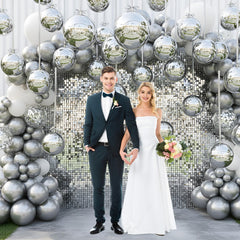 Jenaai Christmas ceiling decor balloons add a festive focal point.