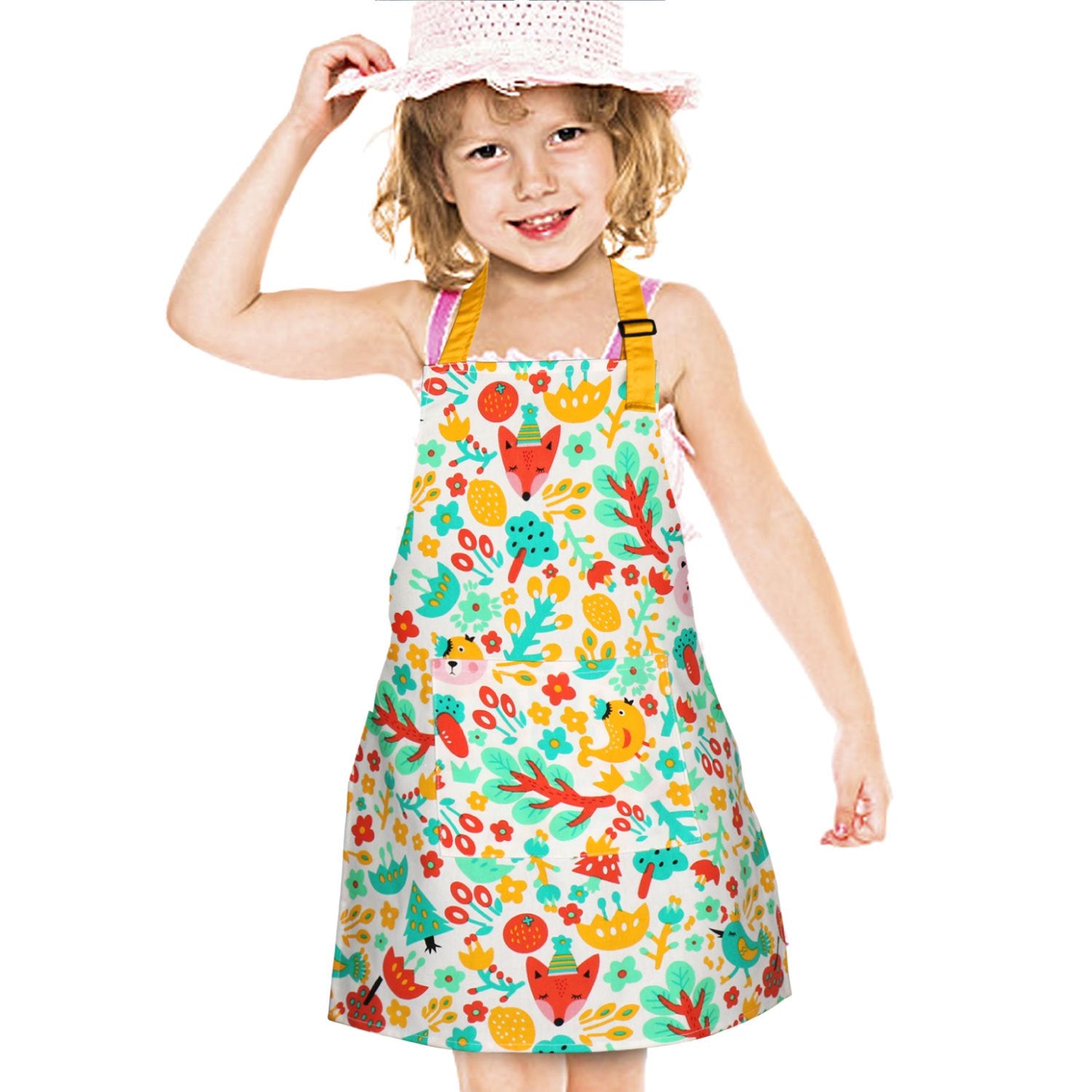 Jennice House machine washable apron for easy cleanup after activities