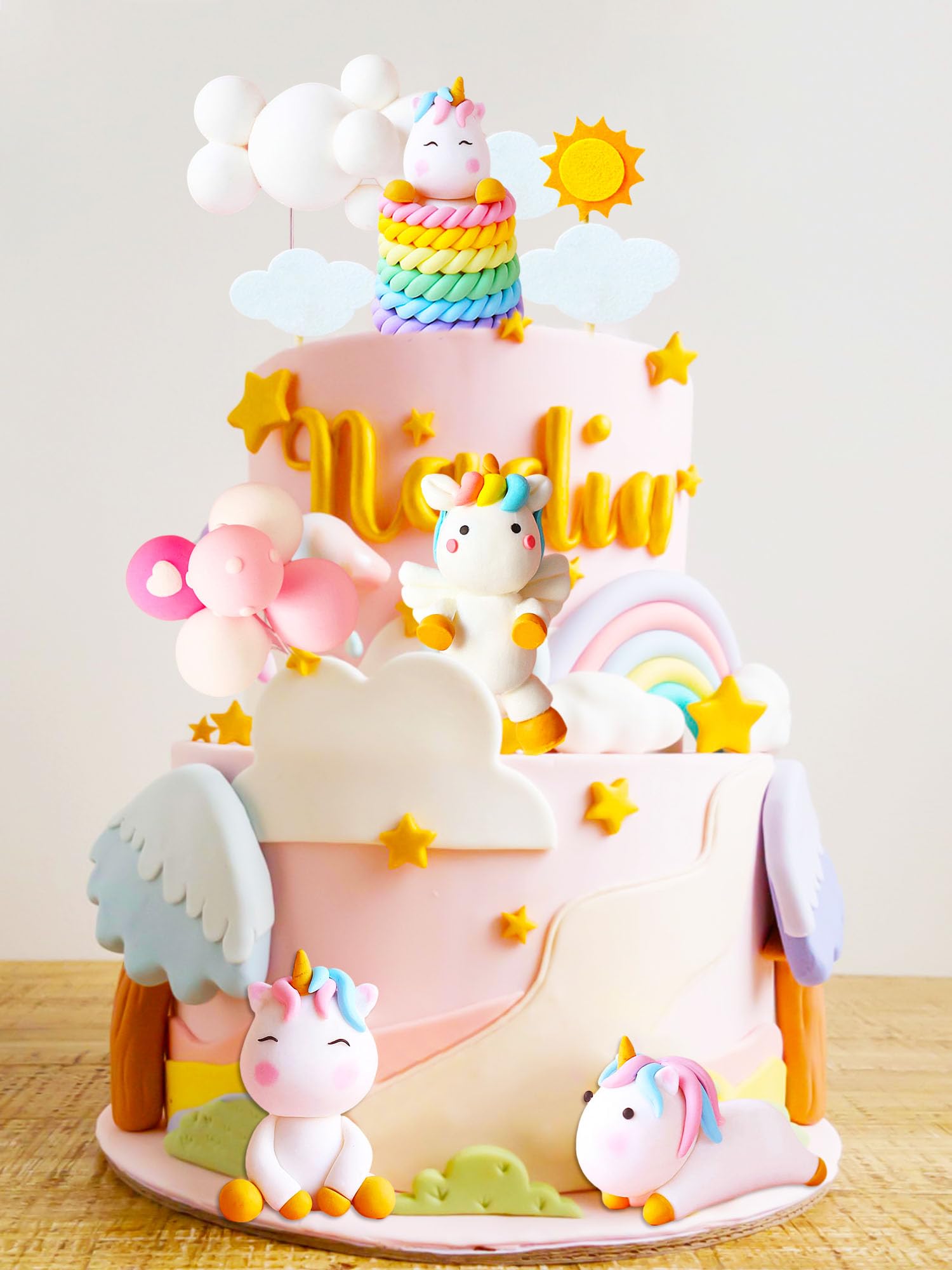 JeVenis quick-assembly topper set lets you decorate in seconds without glue