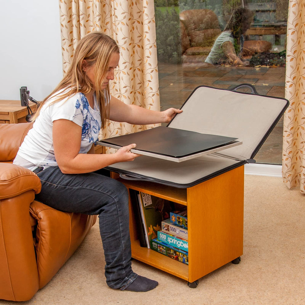Jigthings Jigsort 500 sort trays help organize pieces by color or shape.