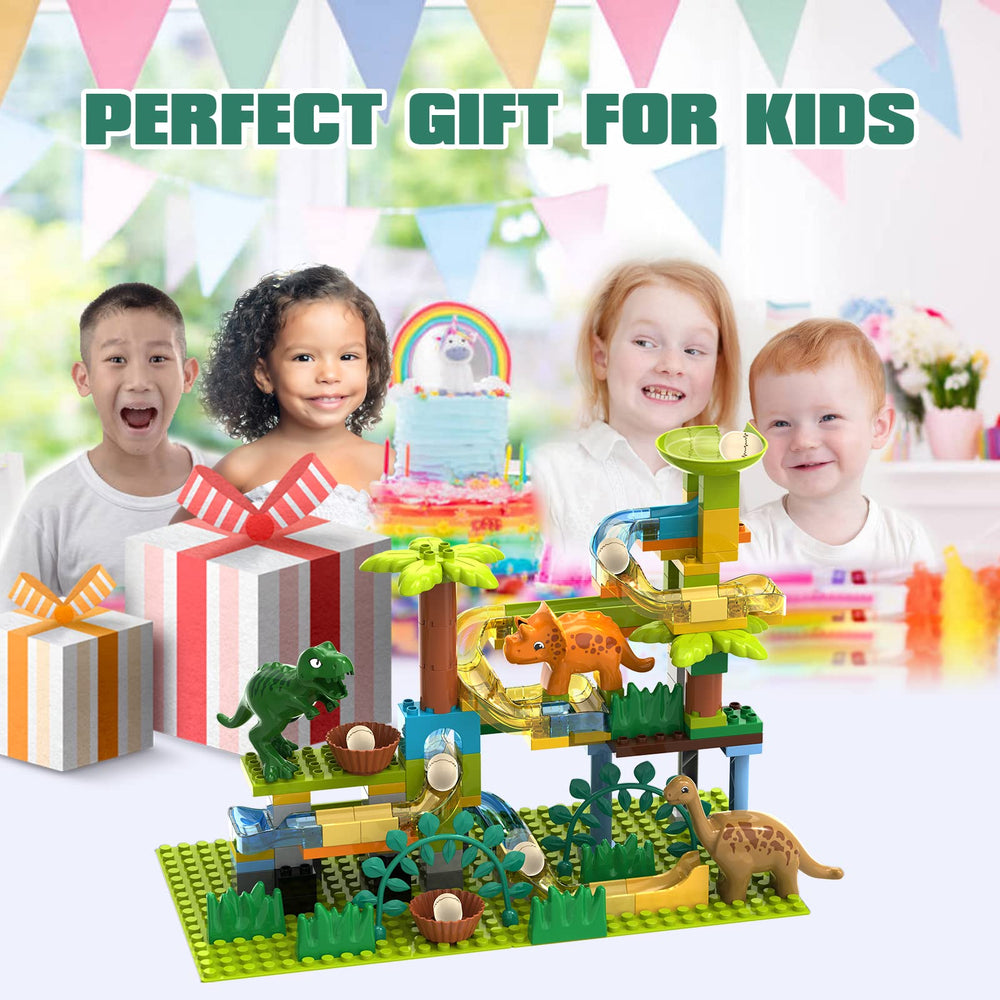 JIXIN dinosaur block set fosters collaborative storytelling and shared play.