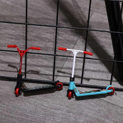 JJLFresheners finger-scooter mini desk play boosts focus during breaks