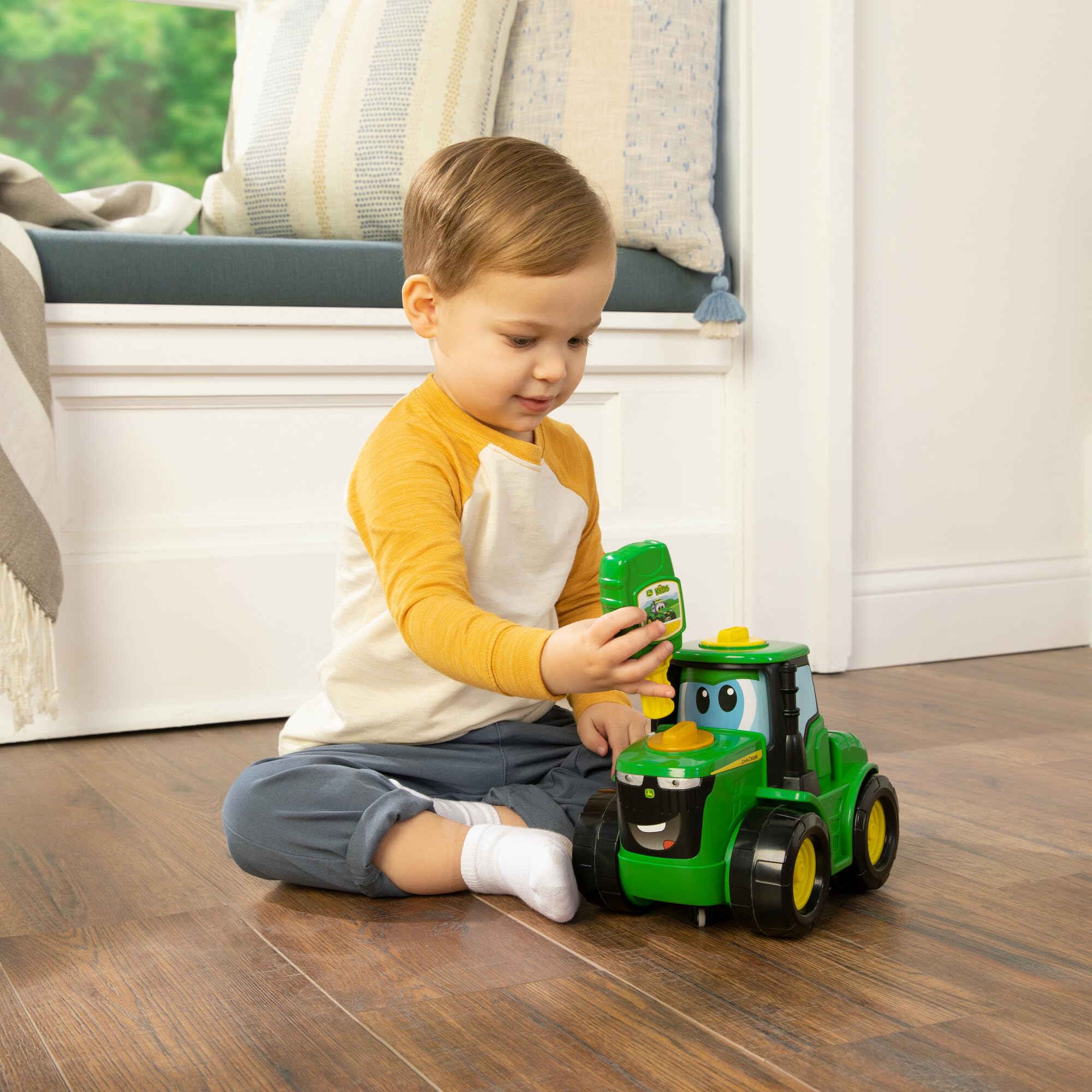 Light-up engine and headlights accompany every key turn during pretend play