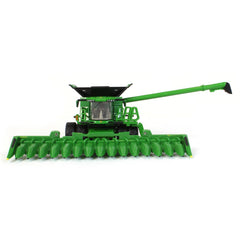 John Deere Prestige X9 1100 feeder housing movement adds dynamic display realism