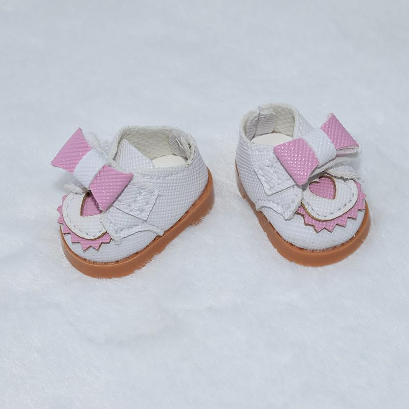 Jojedomo pink 17cm doll footwear—lightweight construction enhances posing and play.