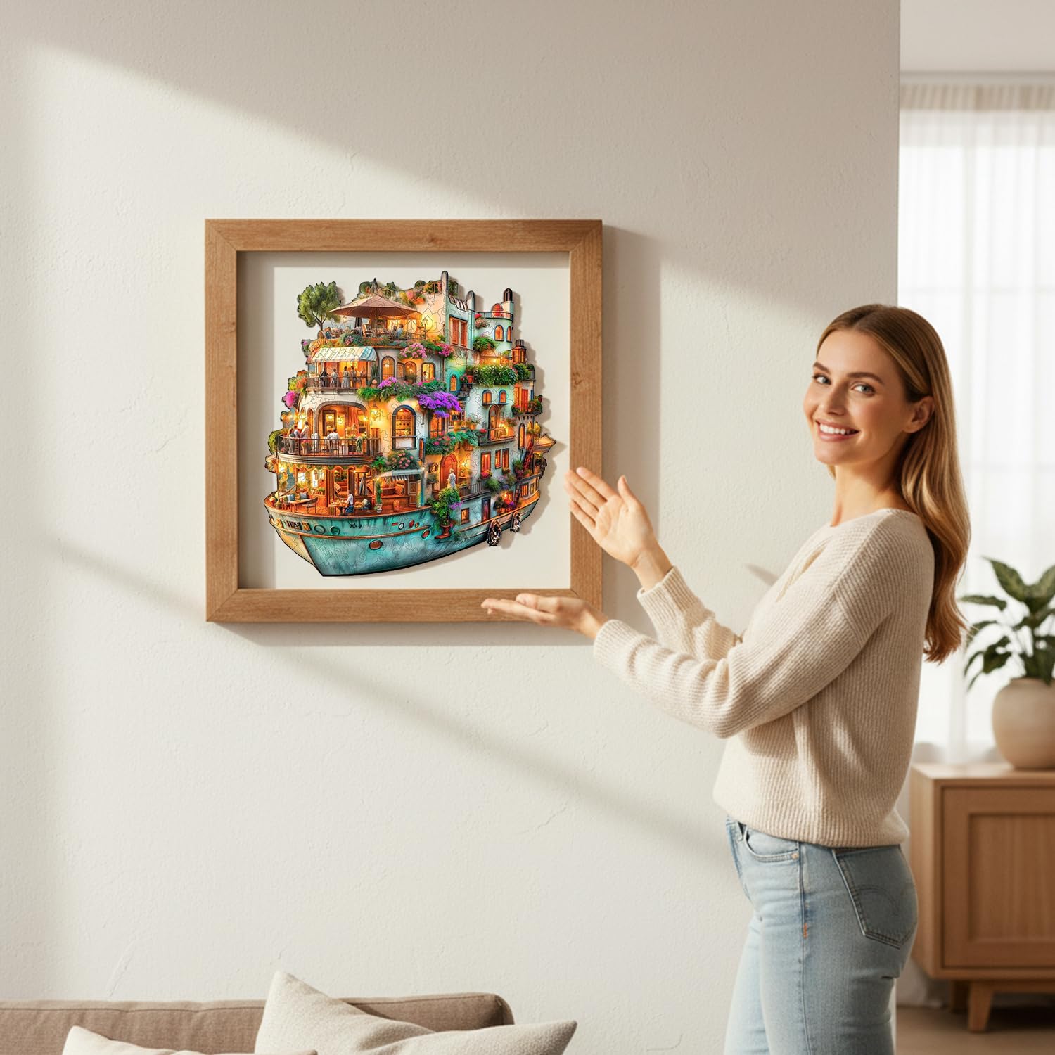 Jollitot Voyage Garden puzzle hides animal-shaped pieces, including a bee, for a playful treasure hunt.
