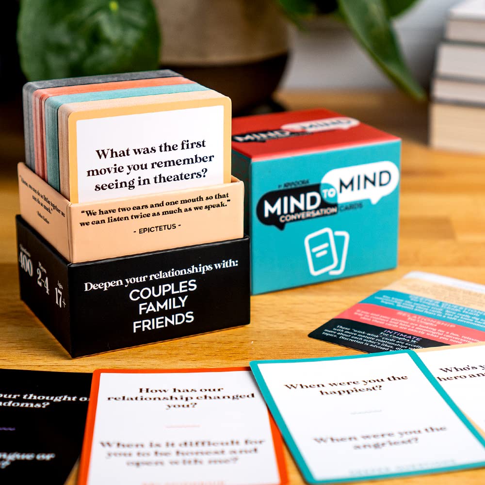 Joyadora 400 Questions lighthearted cards spark playful dialogue during evenings.