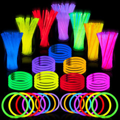 JOYIN 400-pack glow sticks illuminate parties with bright seven-color glow.