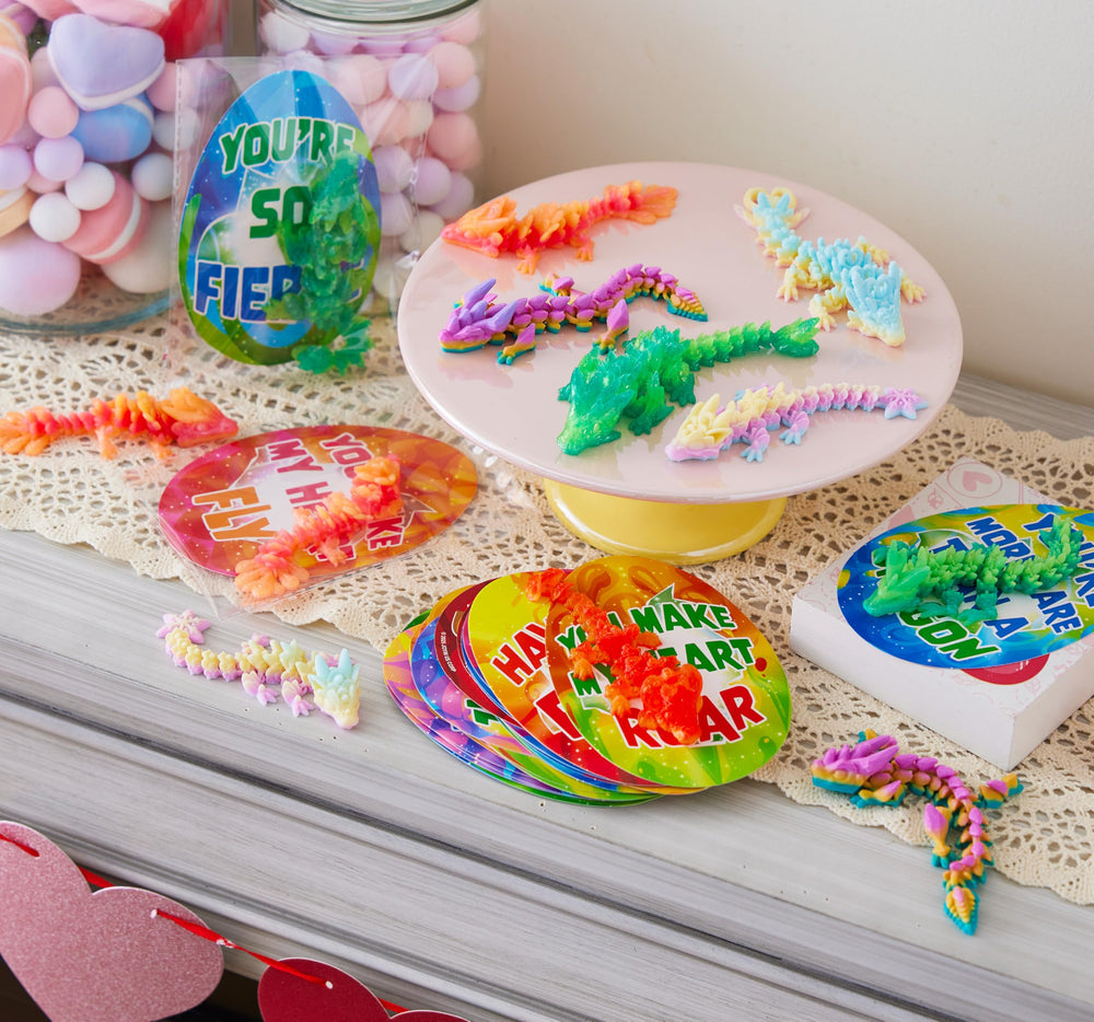 JOYIN desk companion dragon: small, durable figures spark imagination on desks.