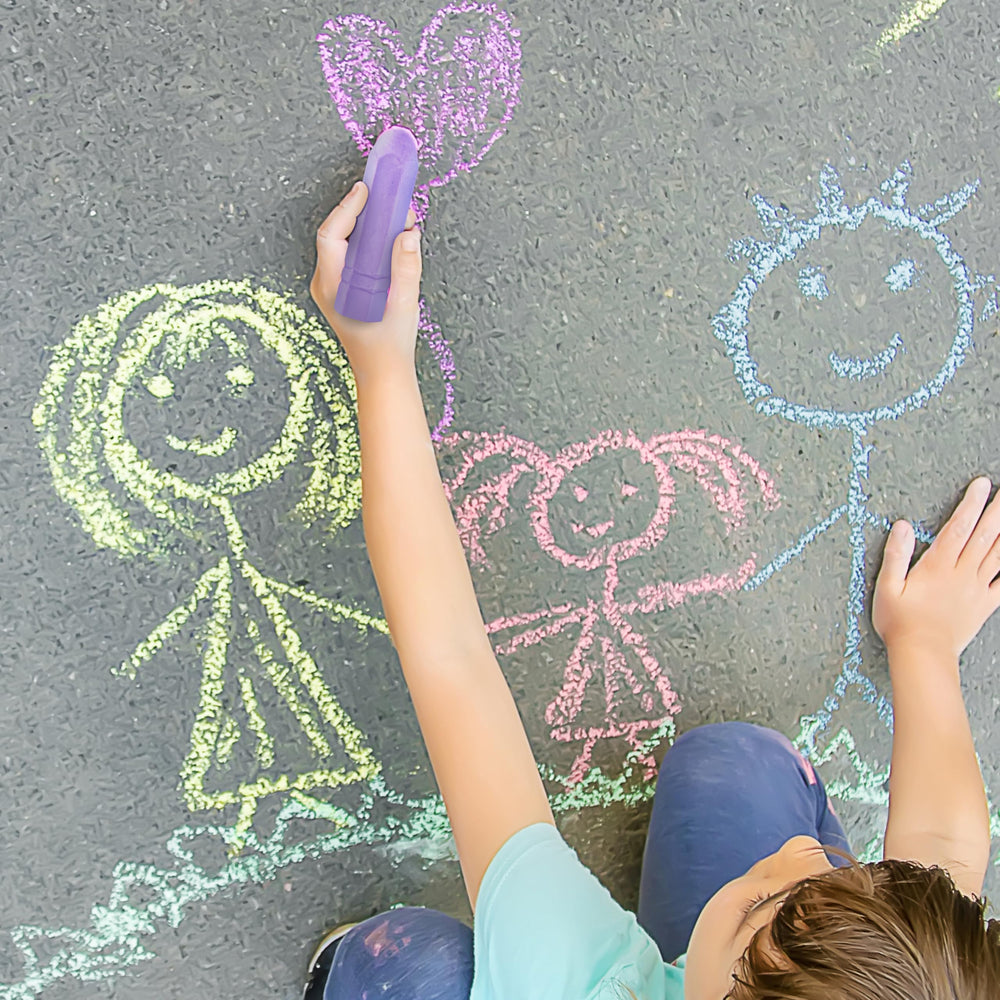JOYIN easy-clean chalk simplifies cleanup after outdoor art