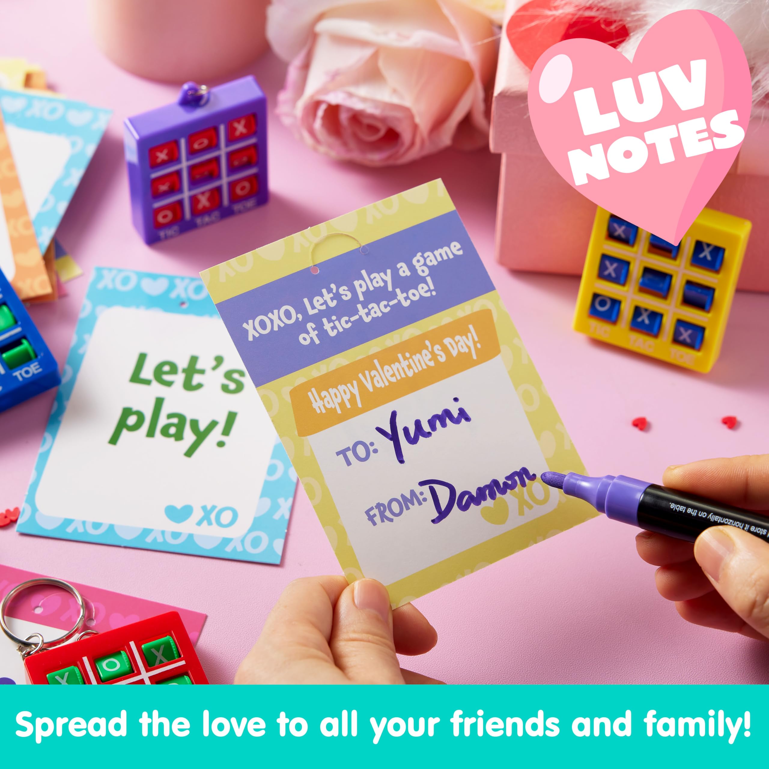 JOYIN Valentine pack contents showing 28 cards and 28 keychains for easy sharing.