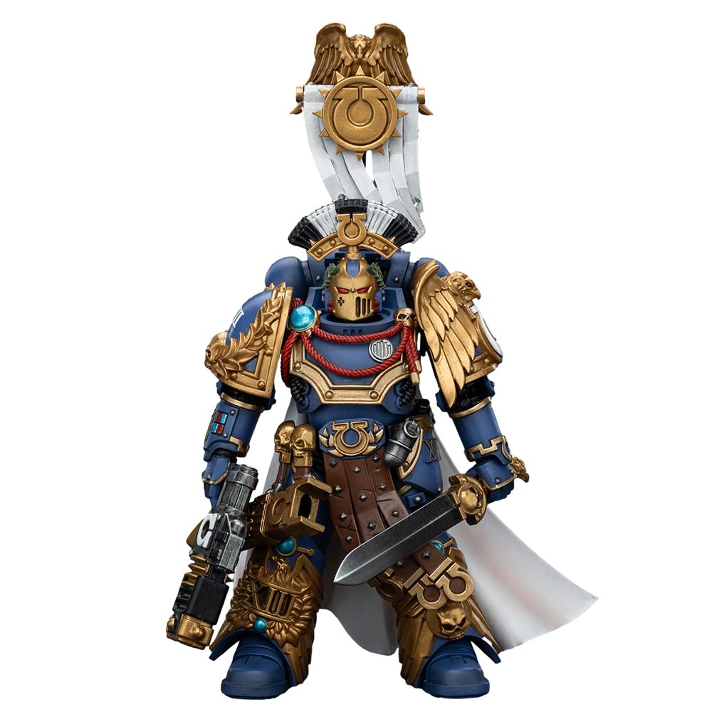 JOYTOY Warhammer Ultramarines Praetor pose for display and collection enthusiasts.
