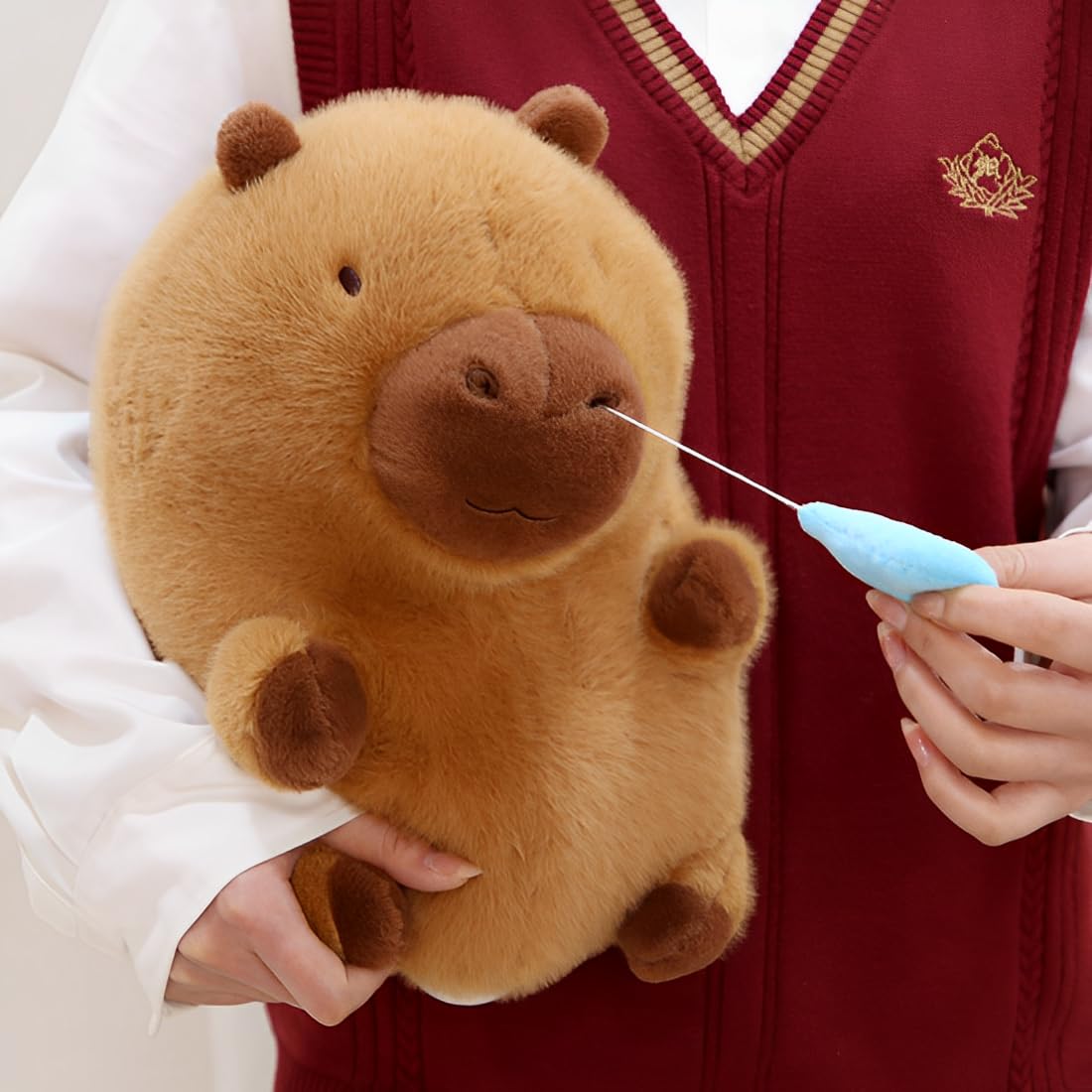 JPORSHU Capybara plush, vacuum packaged and ready to recover shape after sun exposure.