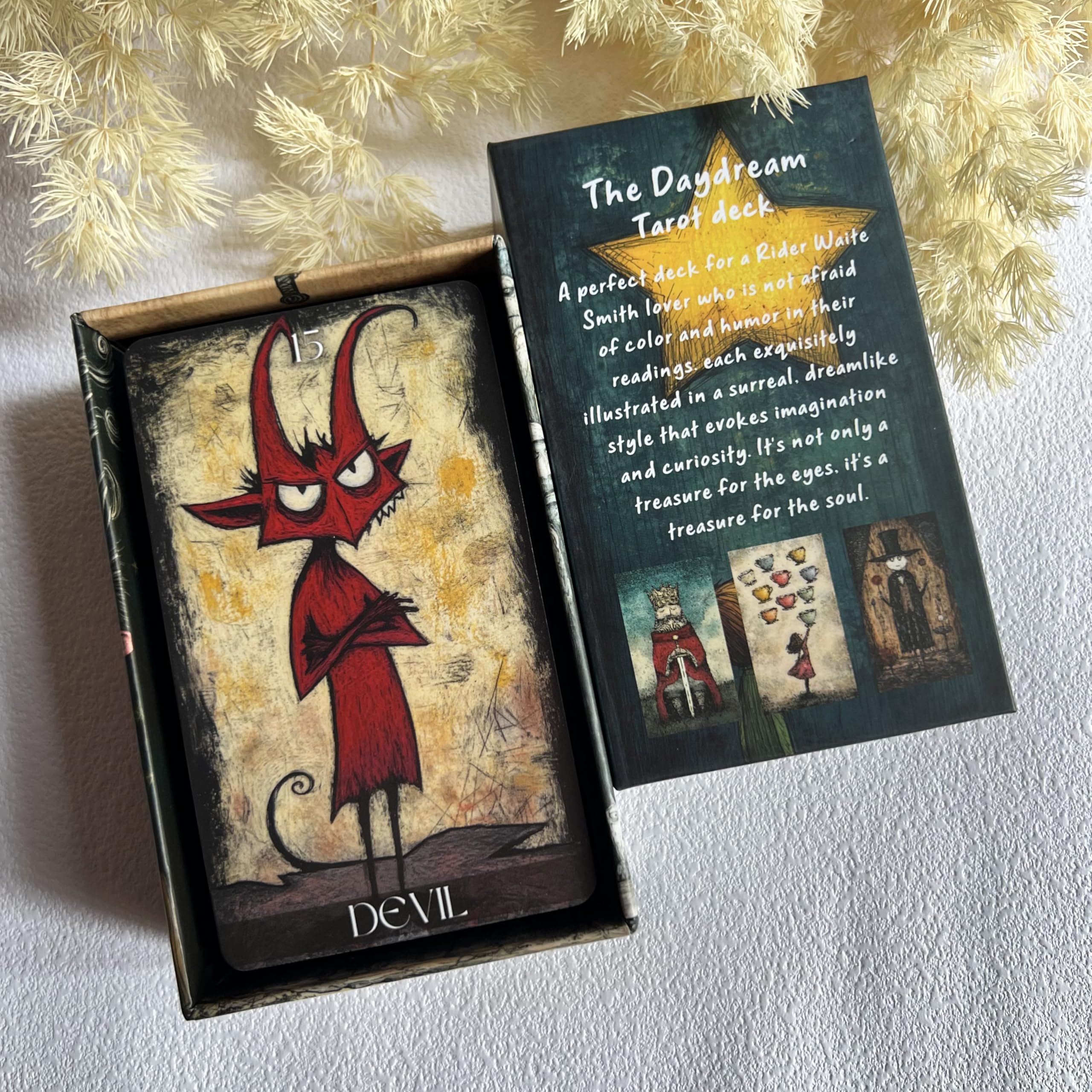 Jrskvaro Daydream 400gsm card stock resists wear for long-lasting use