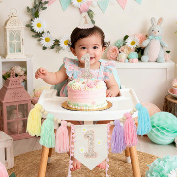 JUIIZAY cake insert decoration as a sweet focal point.