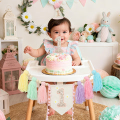 JUIIZAY cake insert decoration as a sweet focal point.