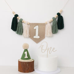 JUIIZAY high chair decor display demonstrates easy setup and stable hanging
