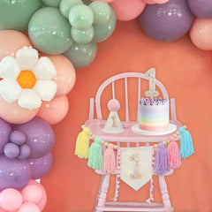 JUIIZAY easy-to-hang banner enables quick decor setup.