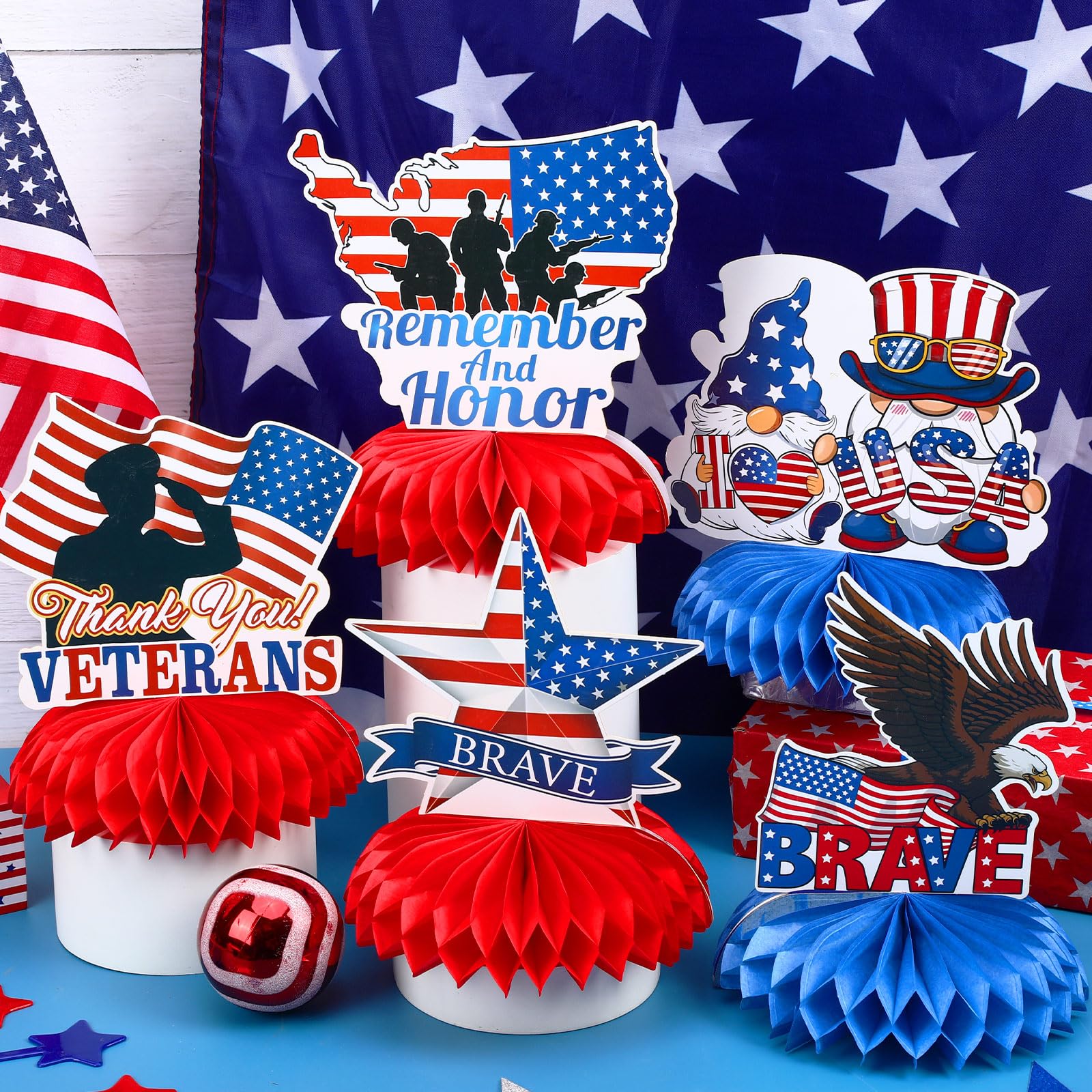 Julmelon soldier silhouette centerpiece suits patriotic table settings.