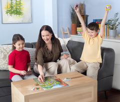 Jumping High Five image cards with dinosaurs enable quick, image-based play for preschoolers.