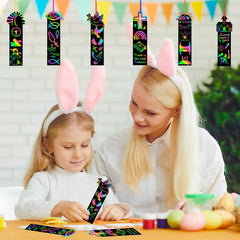 JUNEBRUSHS Rainbow scratch pattern bookmark adds vibrant color to reading