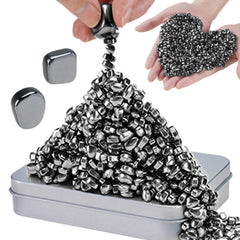 JUNYANG Magnetic Balls on a desk for creative focus and calm moments.