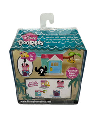Just Play Disney Doorables Minis Garden Cottage scene with accessories ideal for pretend storytelling