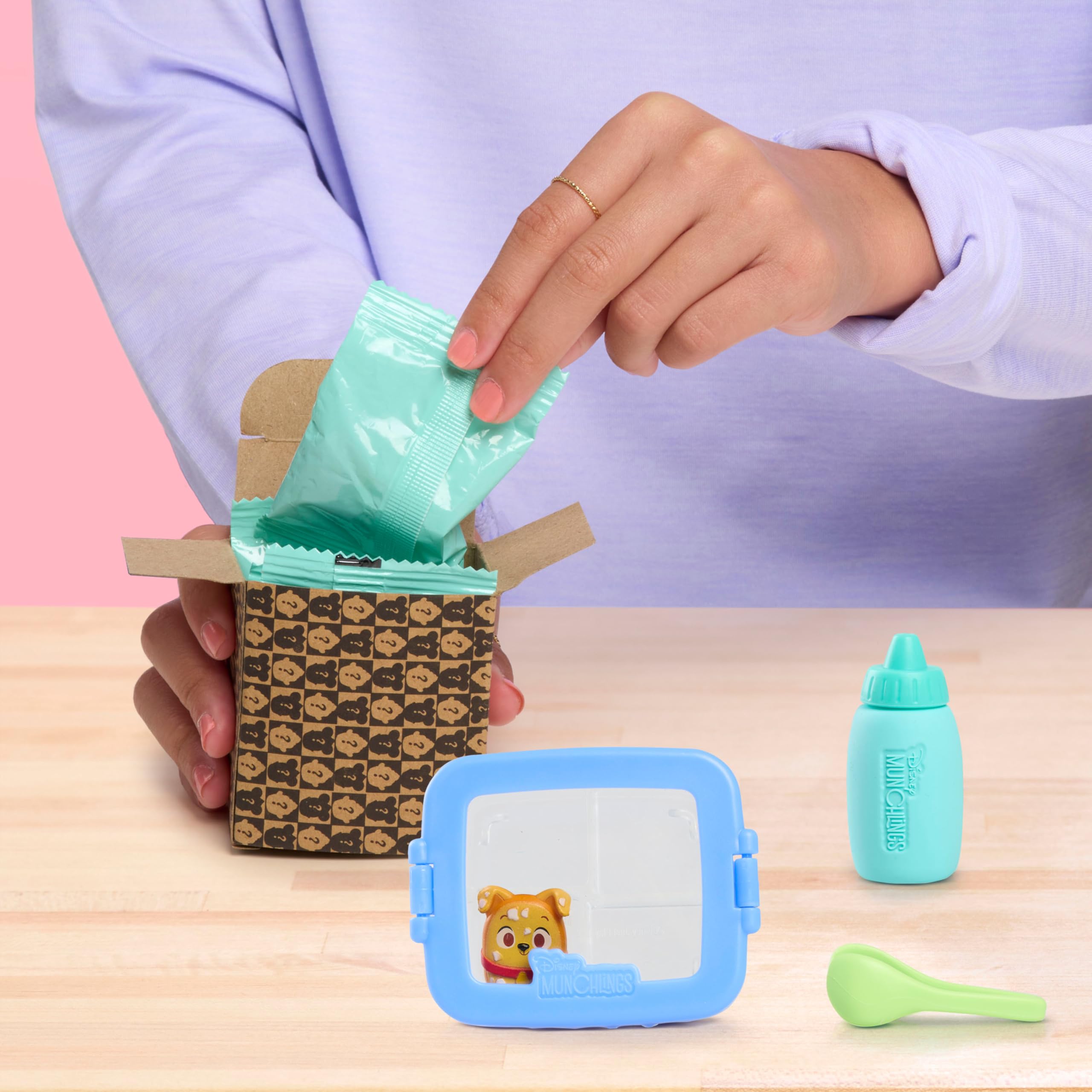 Just Play Disney Munchlings Mini Munch Display bento box scene sparks snack time creativity.