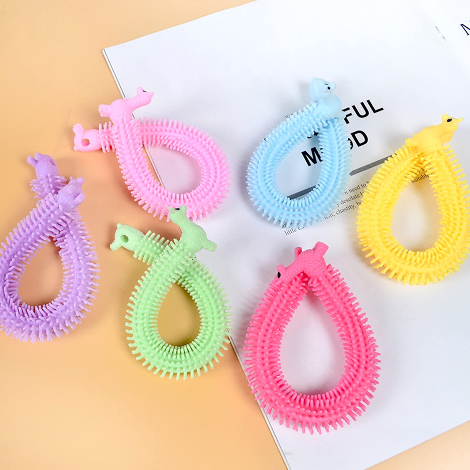 Juuxncgv classroom gift set offers bulk fun for students.