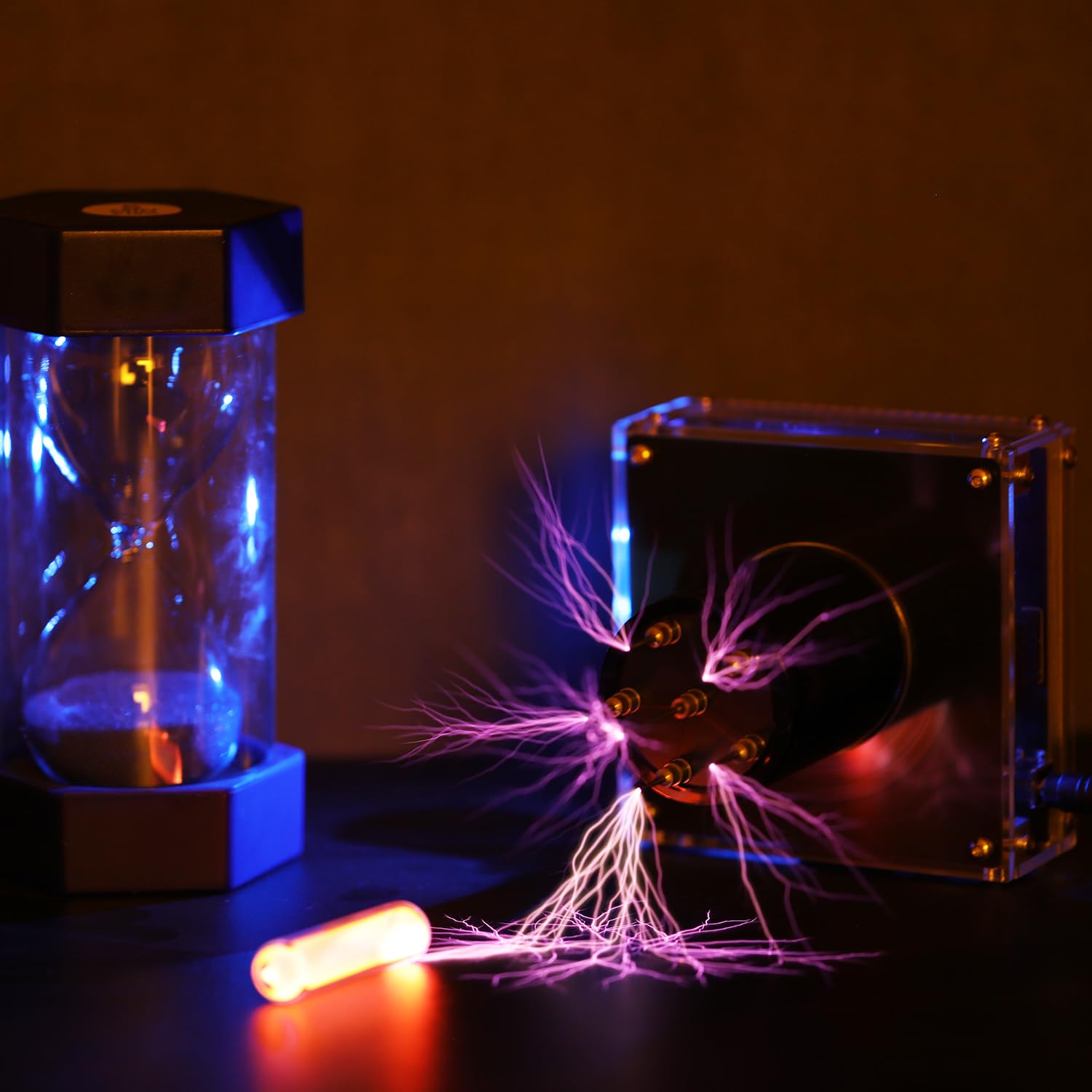 JZENT JE-19 educational Tesla coil demonstrates wireless energy concepts.
