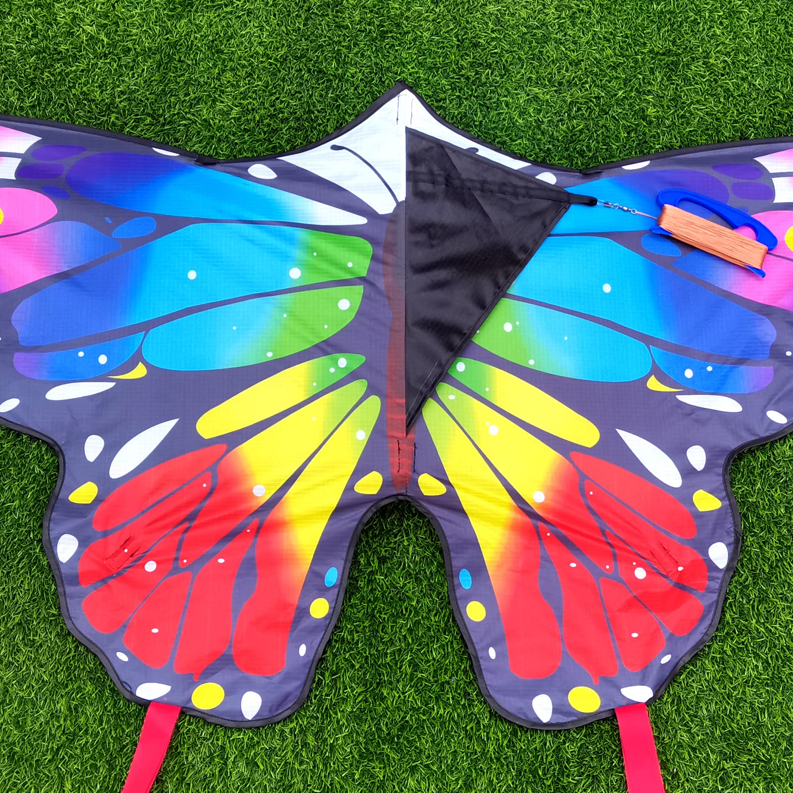 Kaiciuss butterfly kite 300ft line unrolling during launch for extended reach