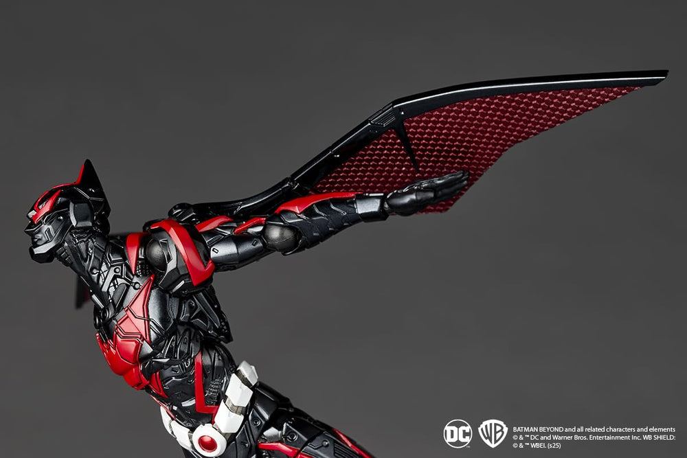 Kaiyodo Revoltech Batman Beyond figure with FX parts for dramatic scenes