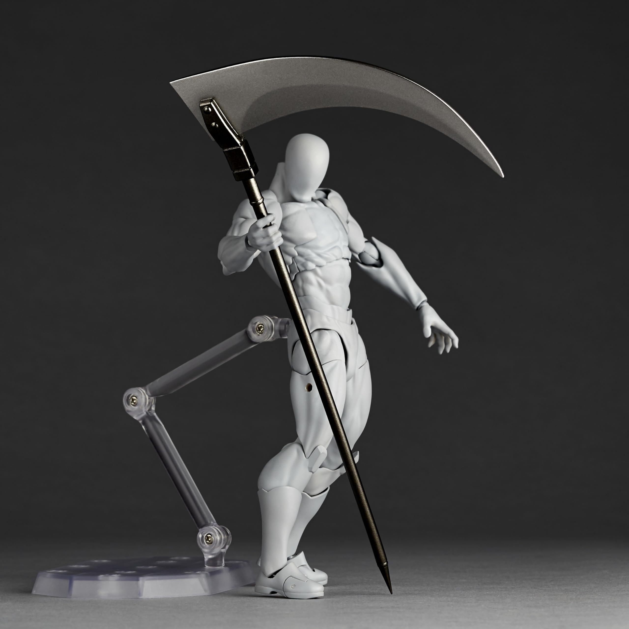 Kaiyodo Revoltech Volume 2 cleaver knives for versatile figure styling.