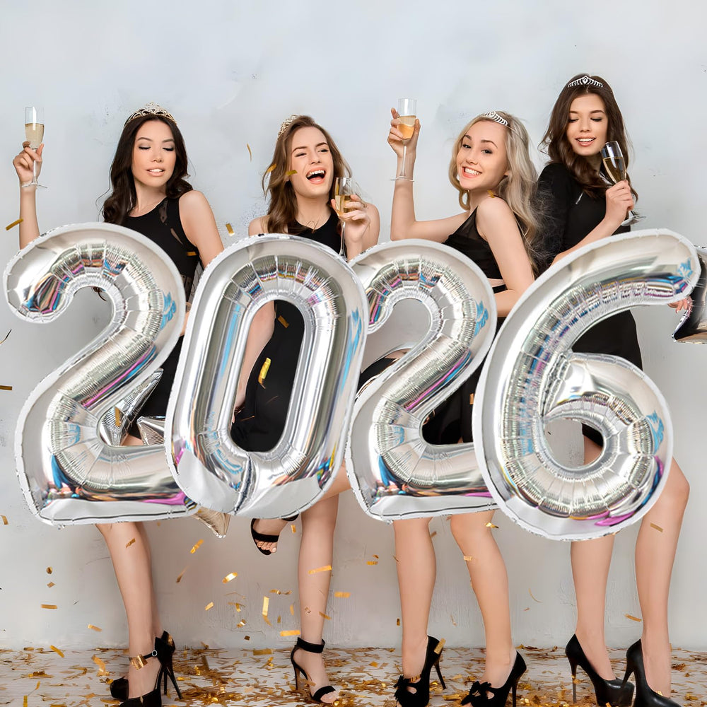 KALOR 2026 silver foil balloons shine as a bold graduation display.