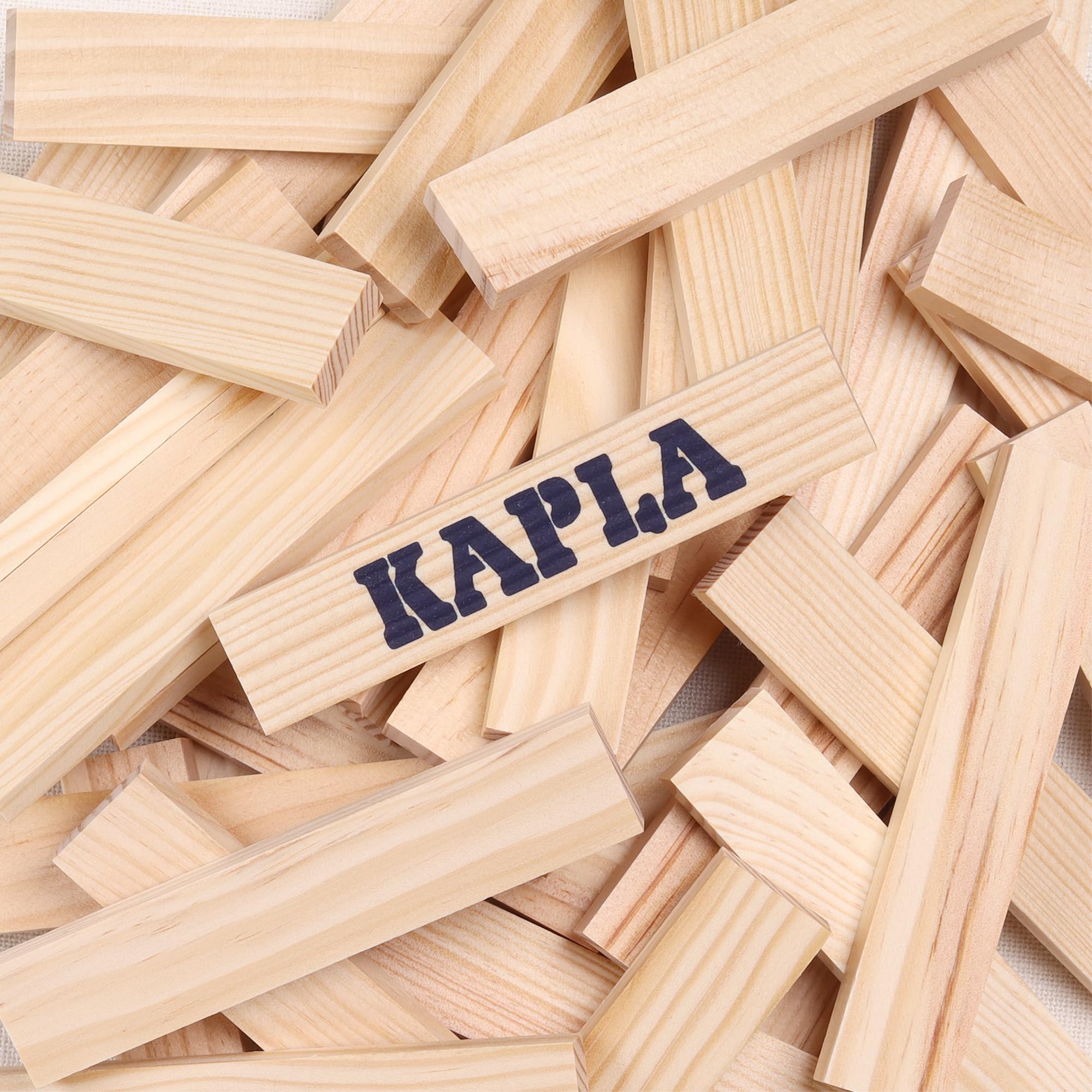 KAPLA dimensions keep storage neat in a compact box.