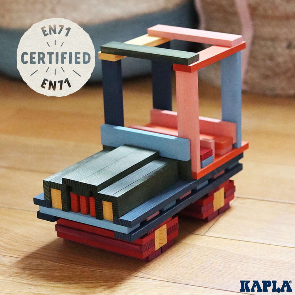 KAPLA Octocolor interior drawer keeps planks tidy and ready.