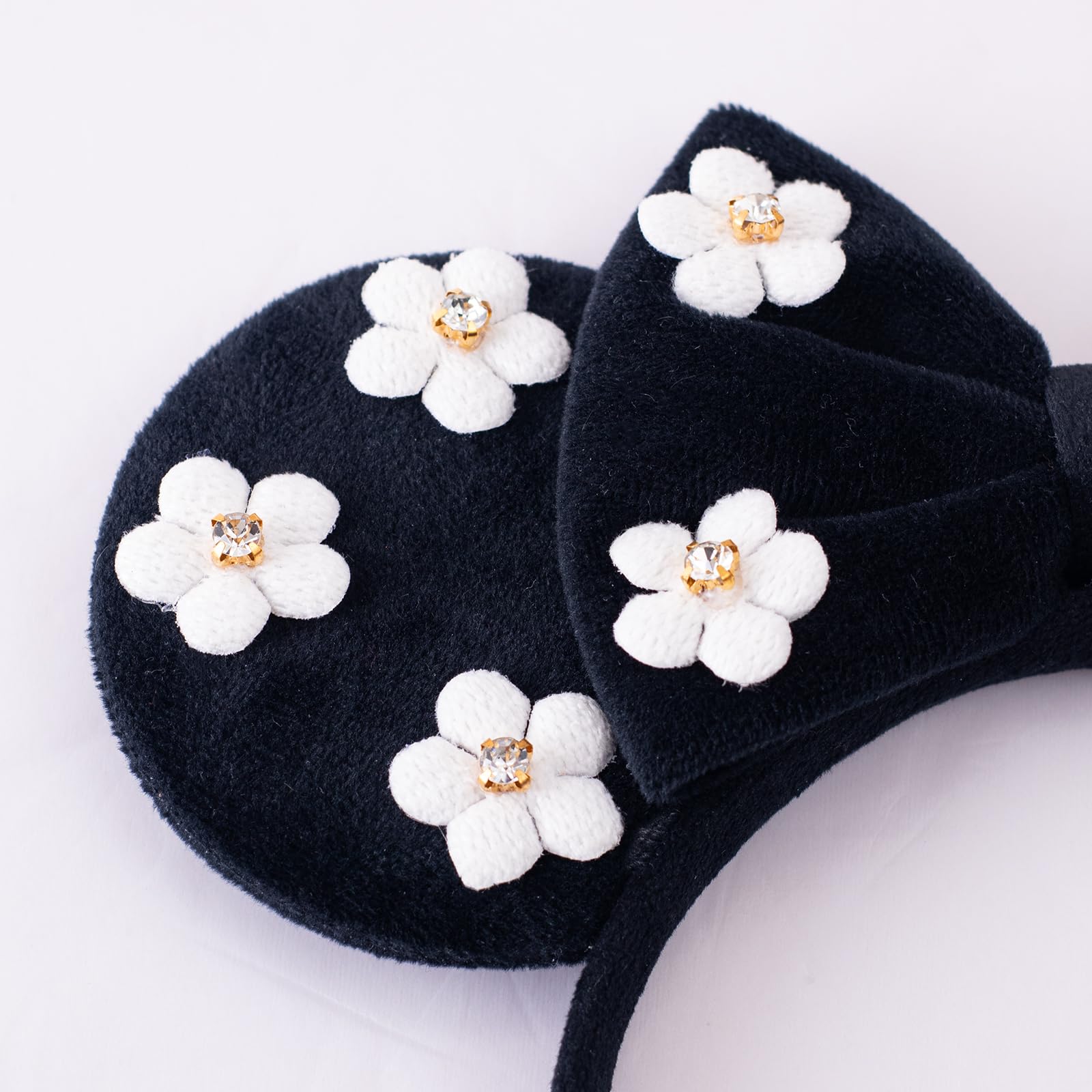 KARETT Gift-ready headband for fans and collectors