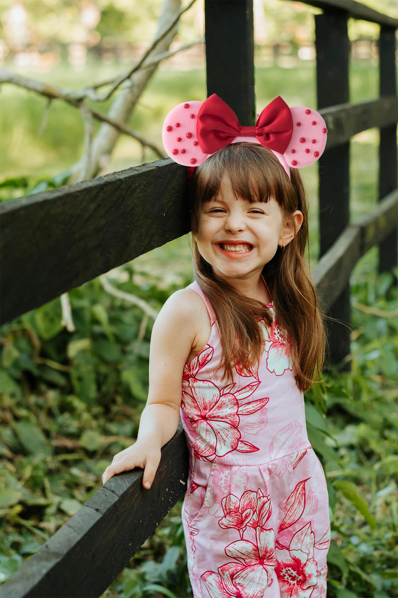 Karett one-size-fits-all design fits kids and adults securely
